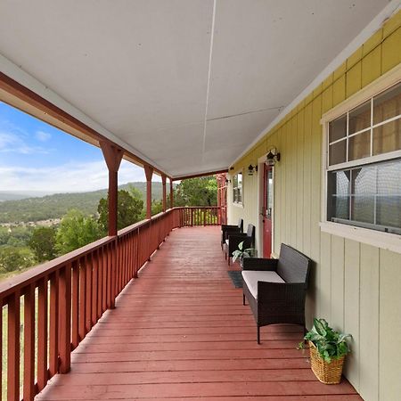 Entire 2Br 2Ba Hilltop View Home Sleeps 8 Pets 4 Acres Jacuzzi Central Ac Kingbeds Free Wifi-Parking Kitchen Washerdryer Starry Terrace Two Sunset Dining Patios Grill Stovetop Oven Fridge Onsitewoodedhiking Wildlife Coveredpatio4Pets & Birds Singing! Marble Falls Exterior foto