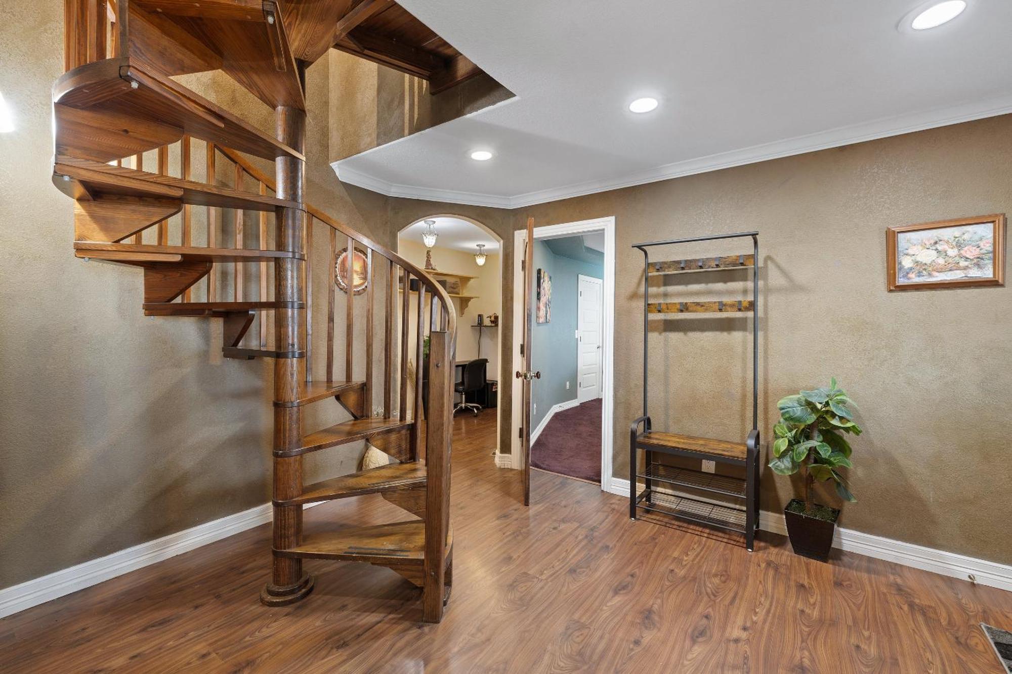 Entire 2Br 2Ba Hilltop View Home Sleeps 8 Pets 4 Acres Jacuzzi Central Ac Kingbeds Free Wifi-Parking Kitchen Washerdryer Starry Terrace Two Sunset Dining Patios Grill Stovetop Oven Fridge Onsitewoodedhiking Wildlife Coveredpatio4Pets & Birds Singing! Marble Falls Exterior foto