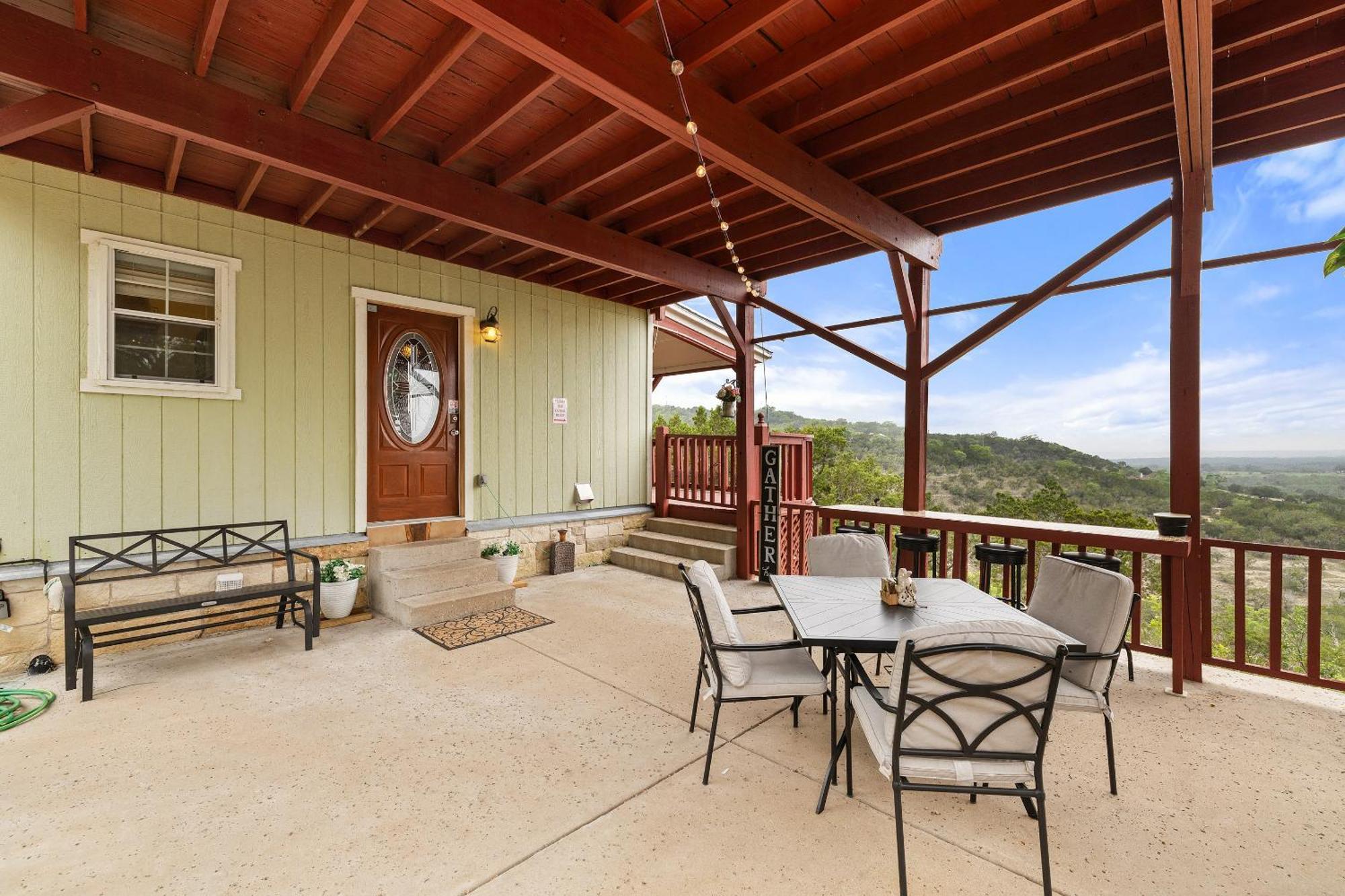 Entire 2Br 2Ba Hilltop View Home Sleeps 8 Pets 4 Acres Jacuzzi Central Ac Kingbeds Free Wifi-Parking Kitchen Washerdryer Starry Terrace Two Sunset Dining Patios Grill Stovetop Oven Fridge Onsitewoodedhiking Wildlife Coveredpatio4Pets & Birds Singing! Marble Falls Exterior foto