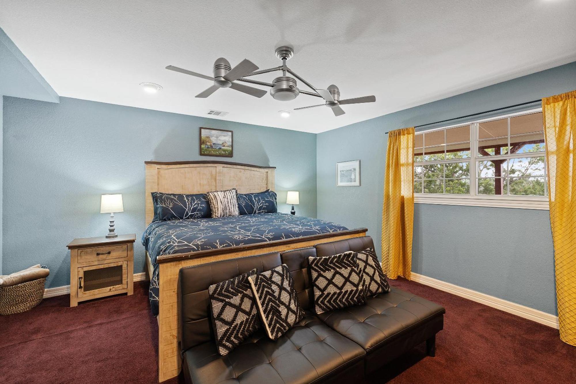 Entire 2Br 2Ba Hilltop View Home Sleeps 8 Pets 4 Acres Jacuzzi Central Ac Kingbeds Free Wifi-Parking Kitchen Washerdryer Starry Terrace Two Sunset Dining Patios Grill Stovetop Oven Fridge Onsitewoodedhiking Wildlife Coveredpatio4Pets & Birds Singing! Marble Falls Exterior foto